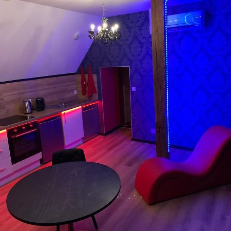 Love Room Avec Jacuzzi Prive Bonnetable Kültér fotó