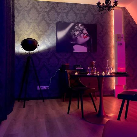 Love Room Avec Jacuzzi Prive Bonnetable Kültér fotó