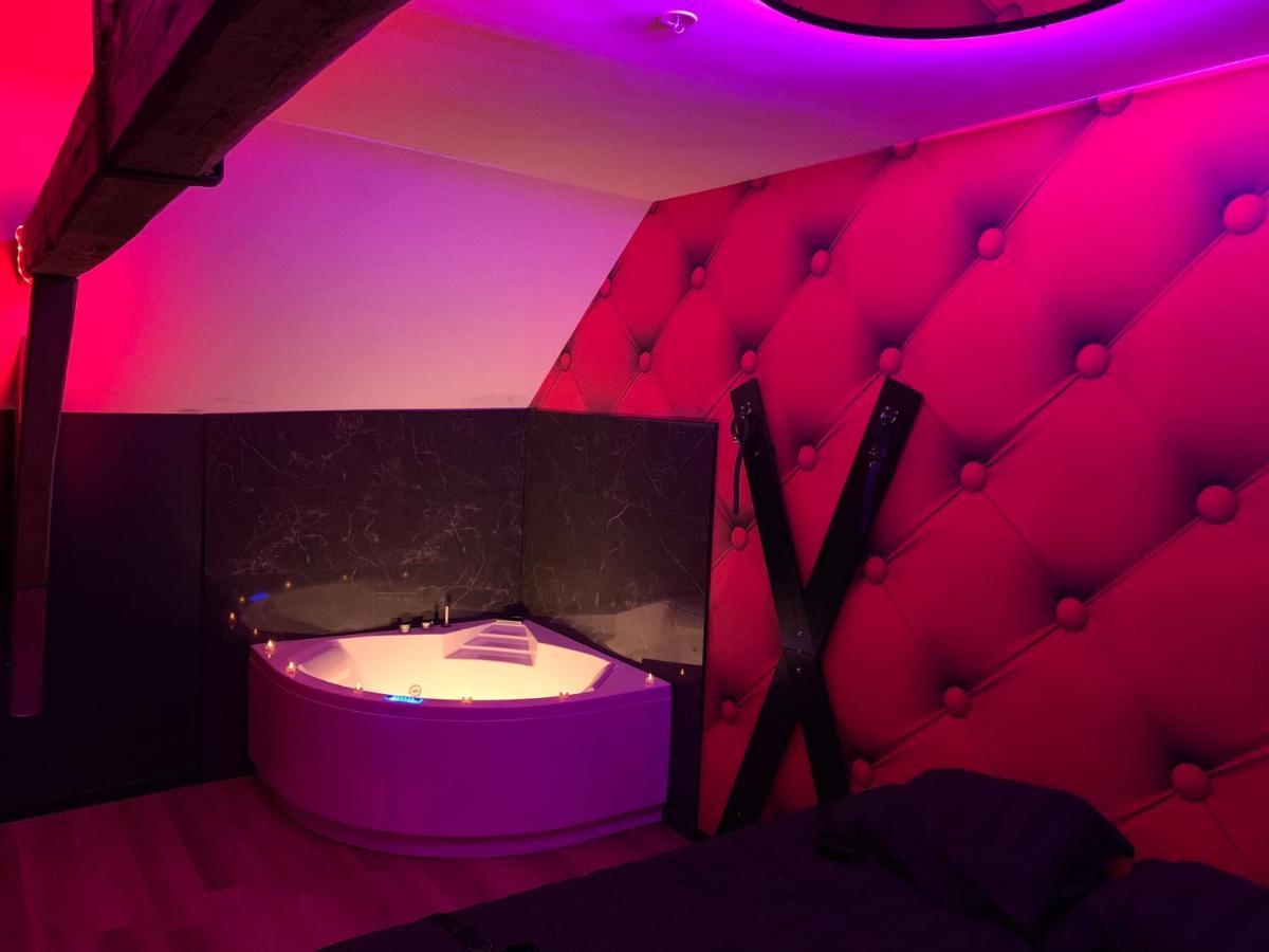 Love Room Avec Jacuzzi Prive Bonnetable Kültér fotó