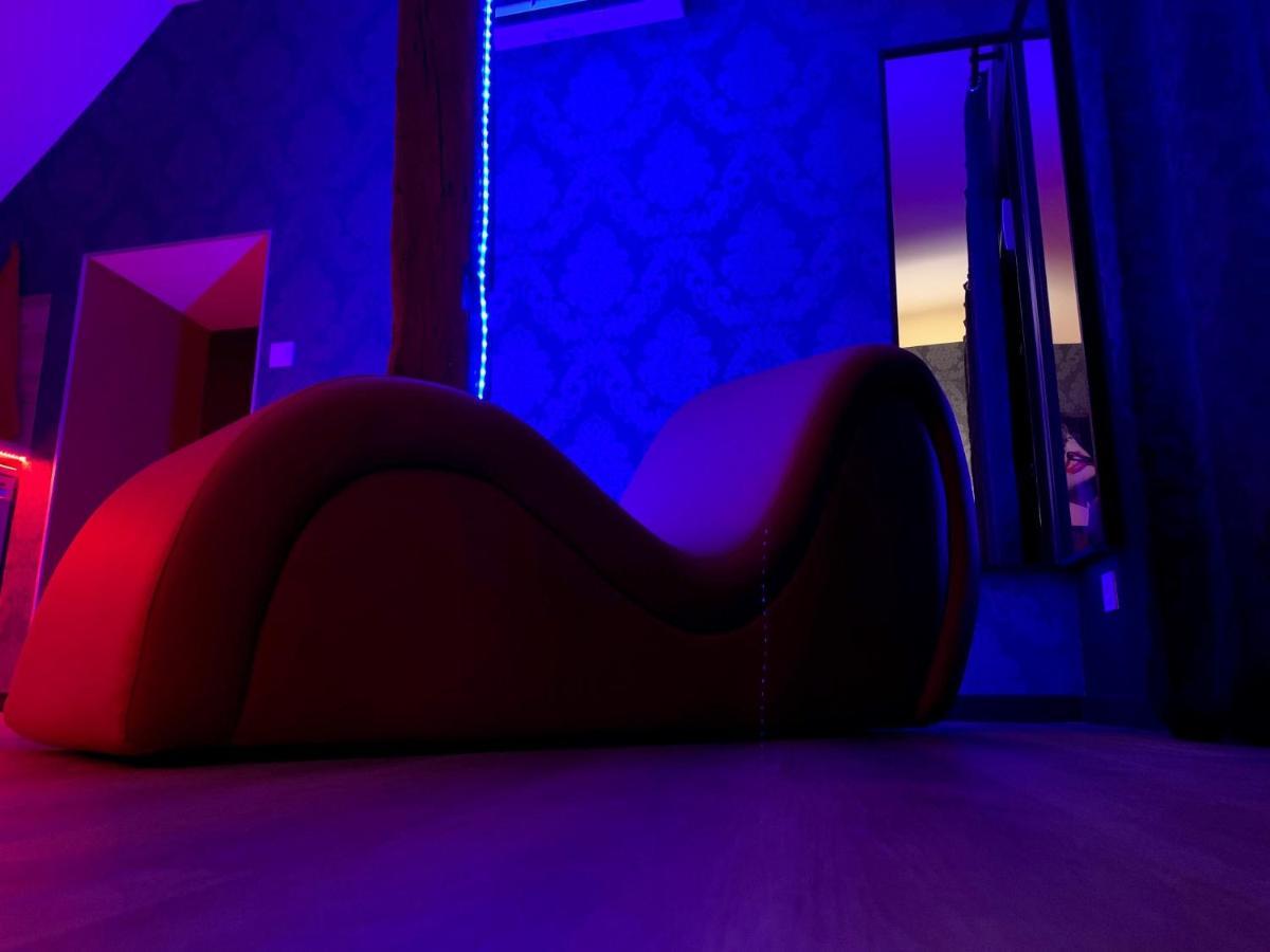Love Room Avec Jacuzzi Prive Bonnetable Kültér fotó
