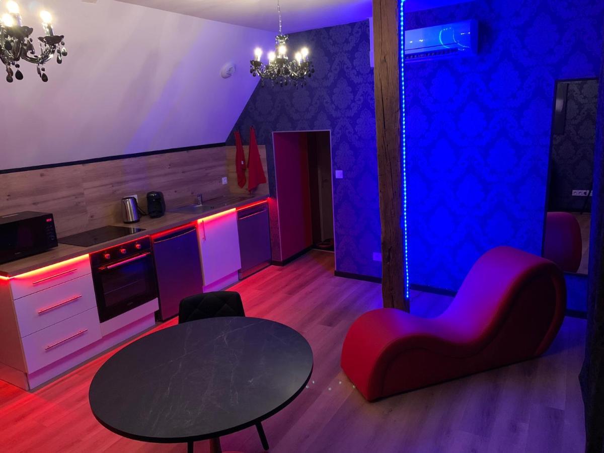 Love Room Avec Jacuzzi Prive Bonnetable Kültér fotó